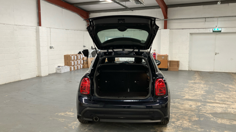 MINI Hatchback 1.5 Cooper Exclusive Premium Plus 5dr Auto Petrol Hatchback